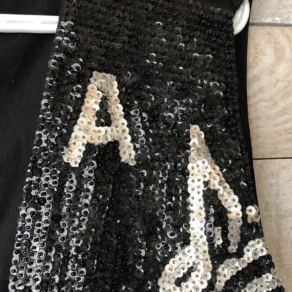 Stunning Sequin Musical Note Vest - Black and Silver - Picture 8 of 14